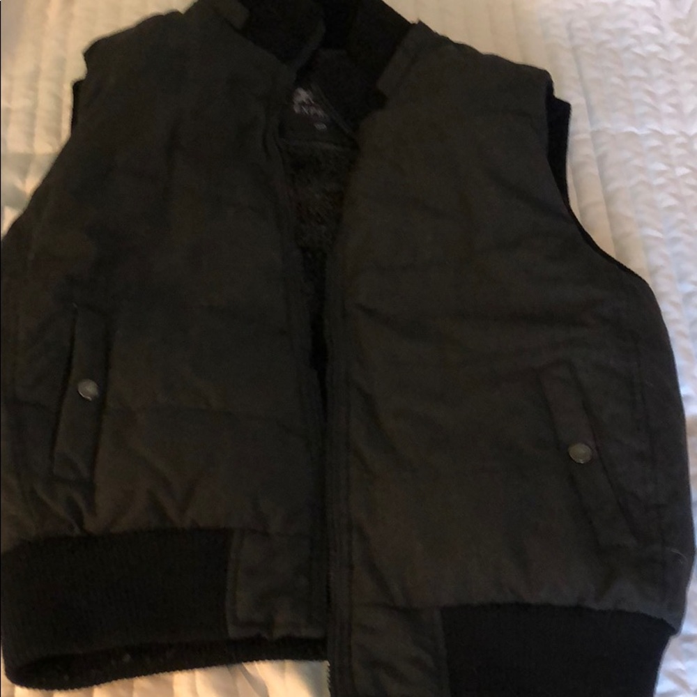 Express winter vest size medium